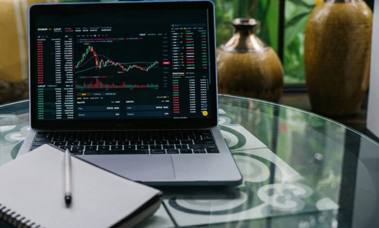 tech stocks profit strategy